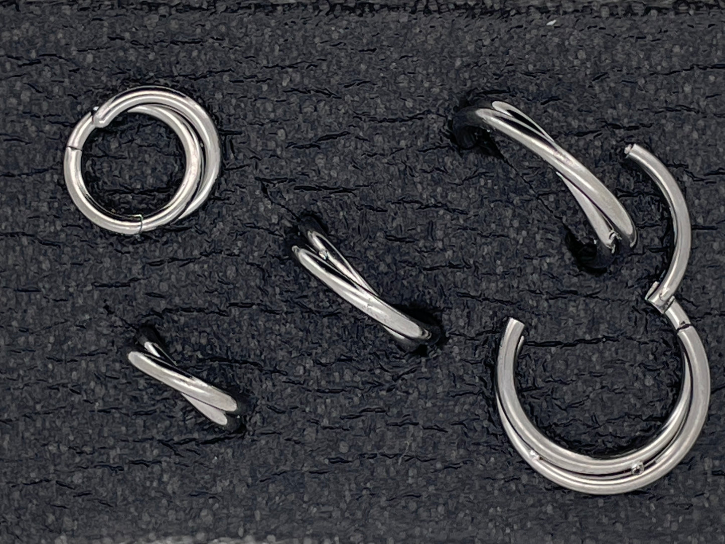 Overlap Hinged Ring