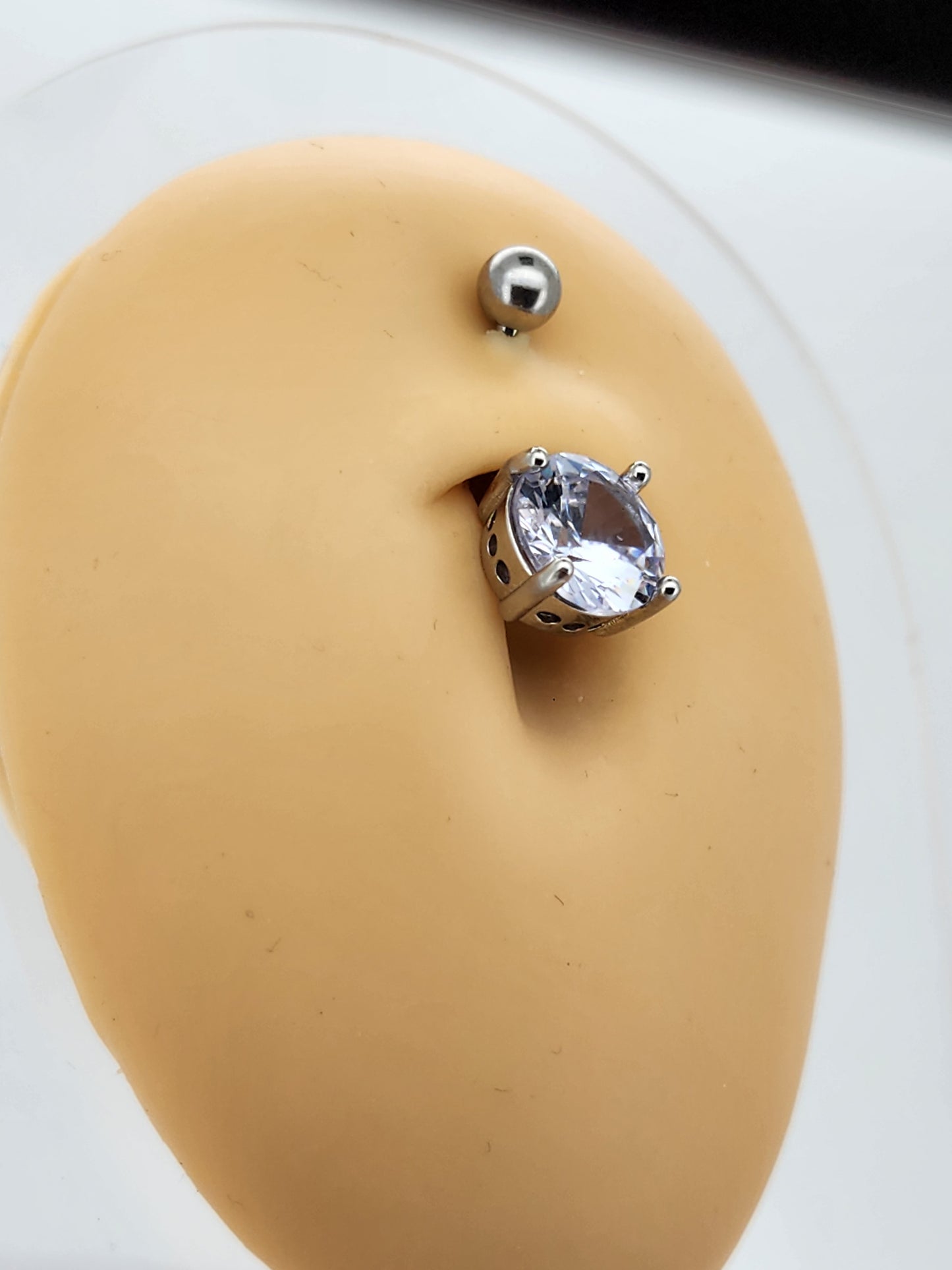 Solitaire Navel Bar