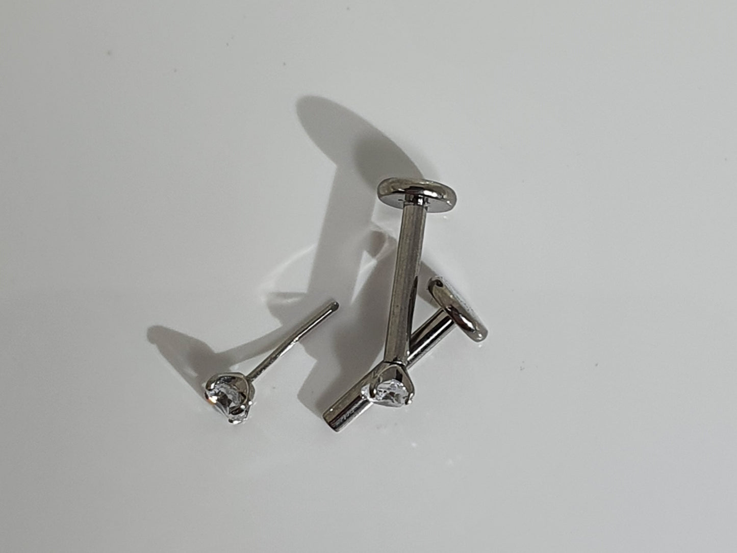 Titanium Threadless Top Crystal Labret