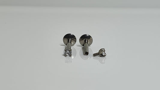 Titanium Crystal Labret Stud