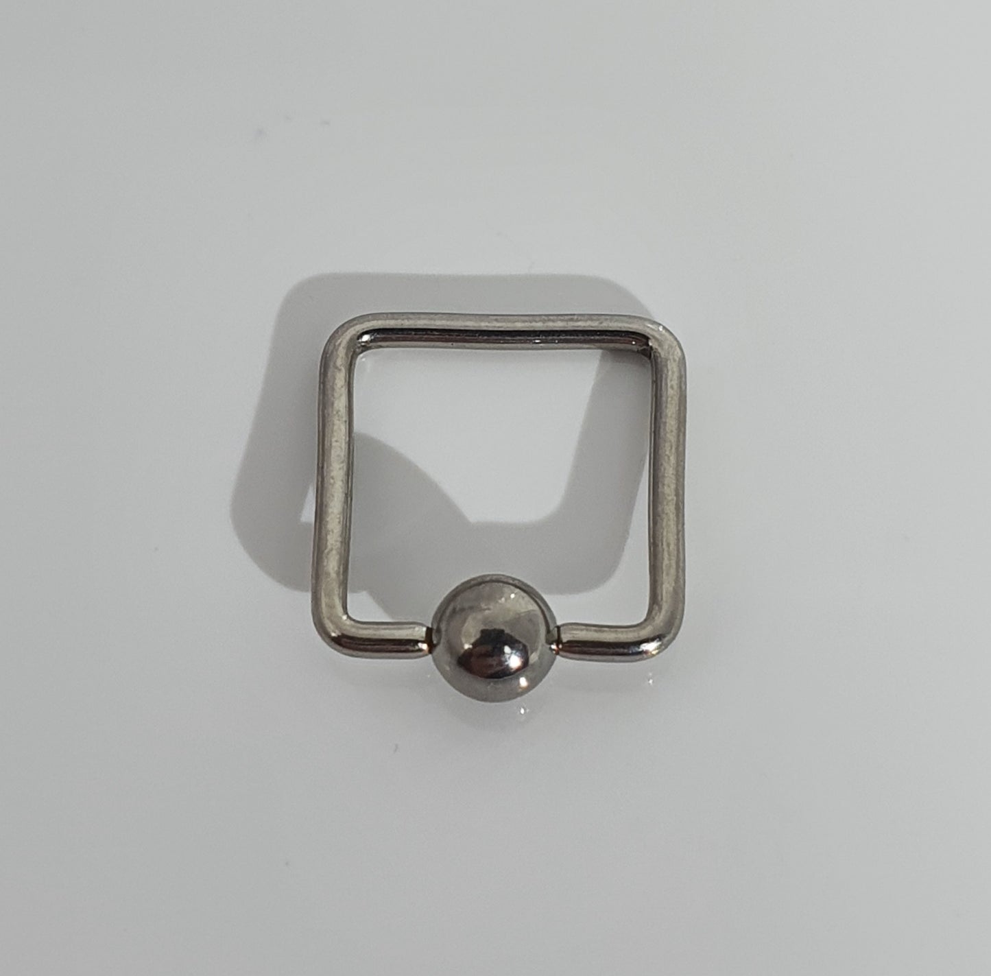 Square Ball Closure Ring