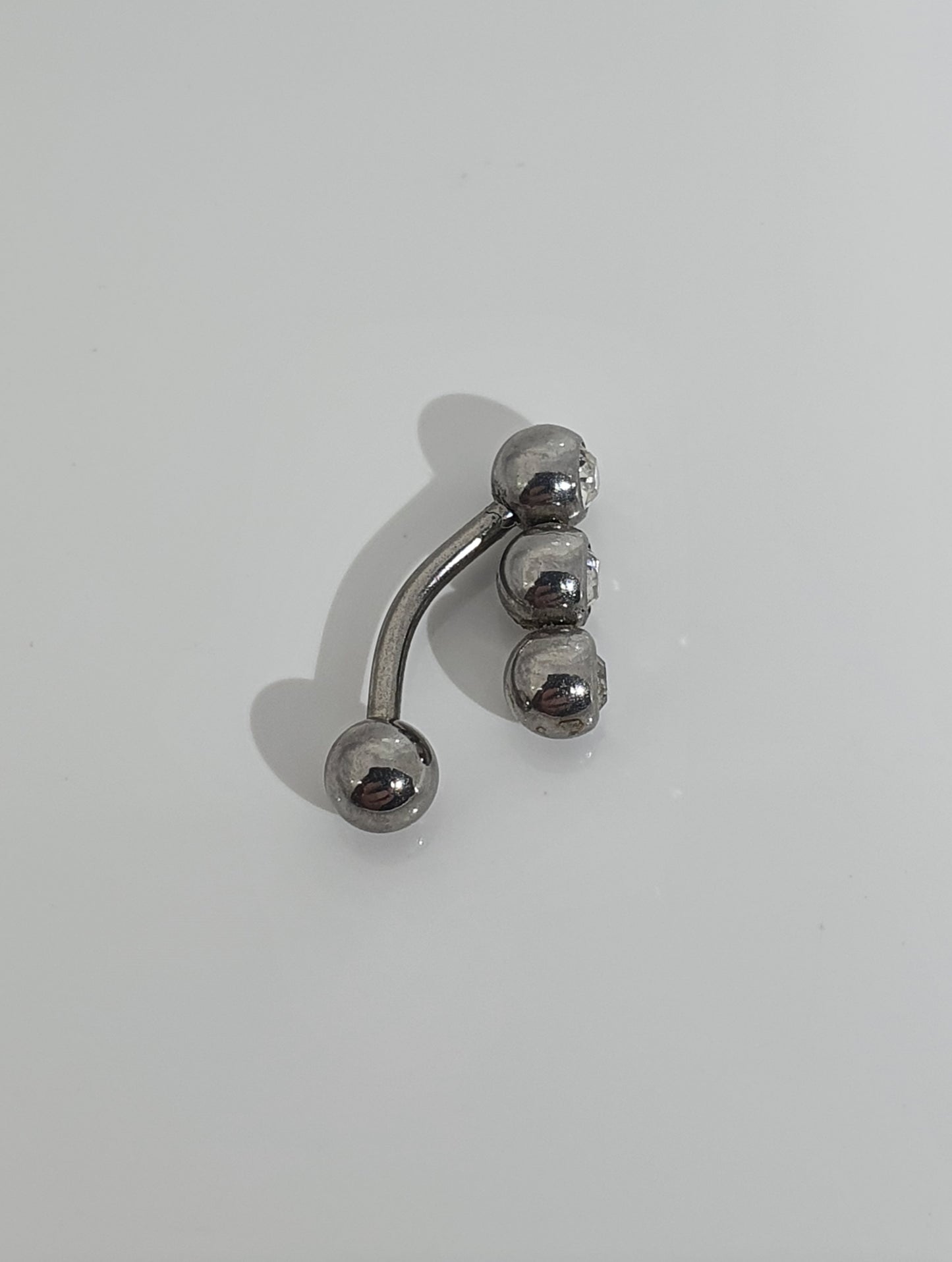 Triple Jewelled Eyebrow Bar - vertical