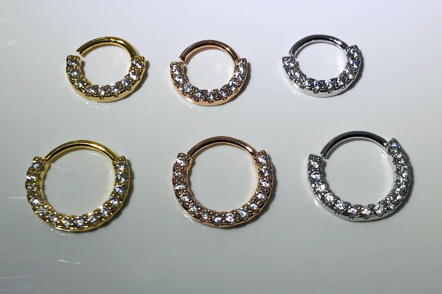 Jewelled Twist Ring 1mm(18g)