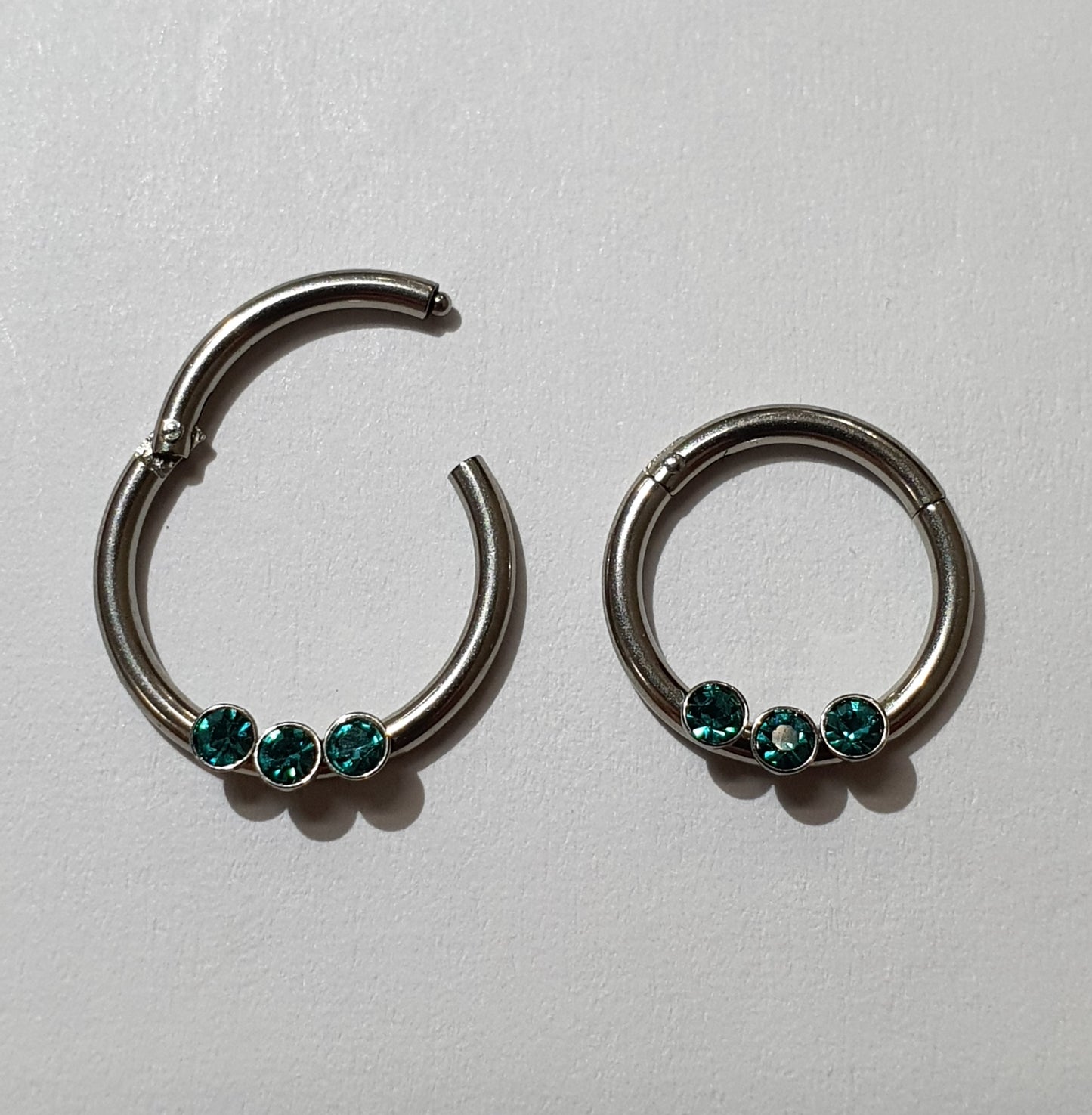 Triple Jewelled Hinged Segment Rings 1.2mm(16g)