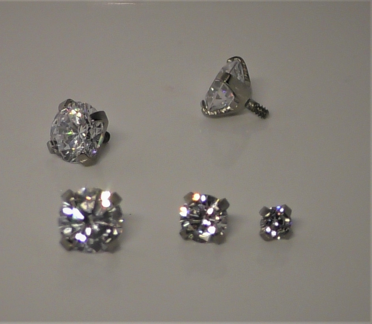 Crystal Top Titanium Labret Stud 1.2mm(16g) - internally Threaded