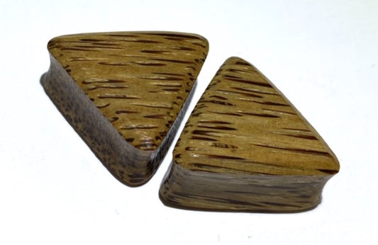 Triangle Organic Wood Plug