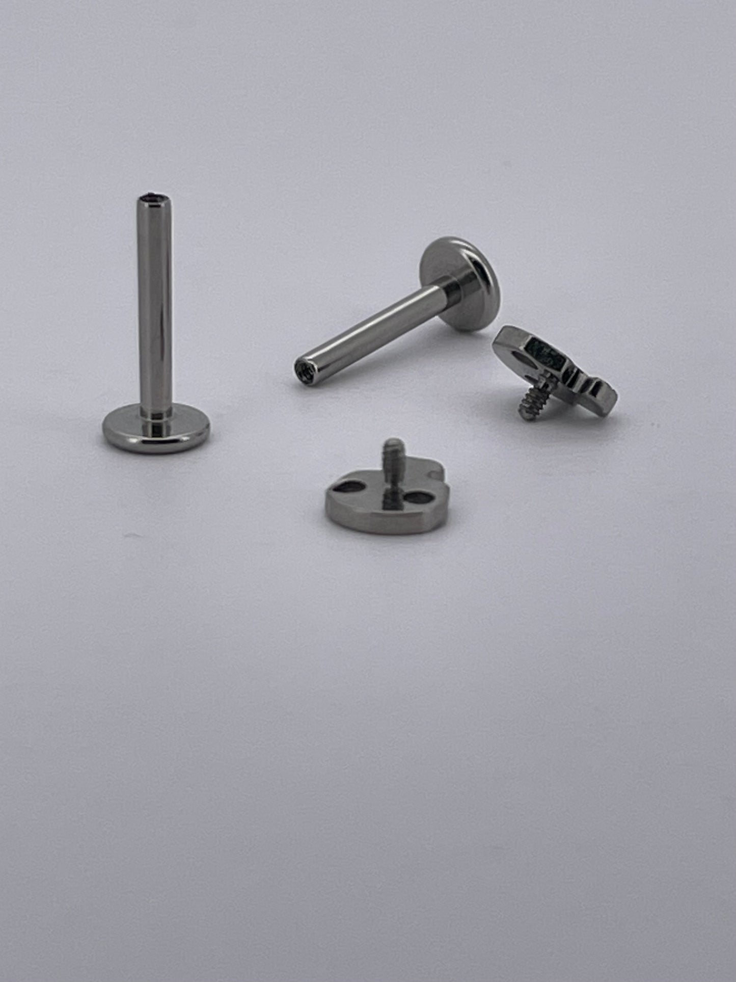 Metal Skull Stud