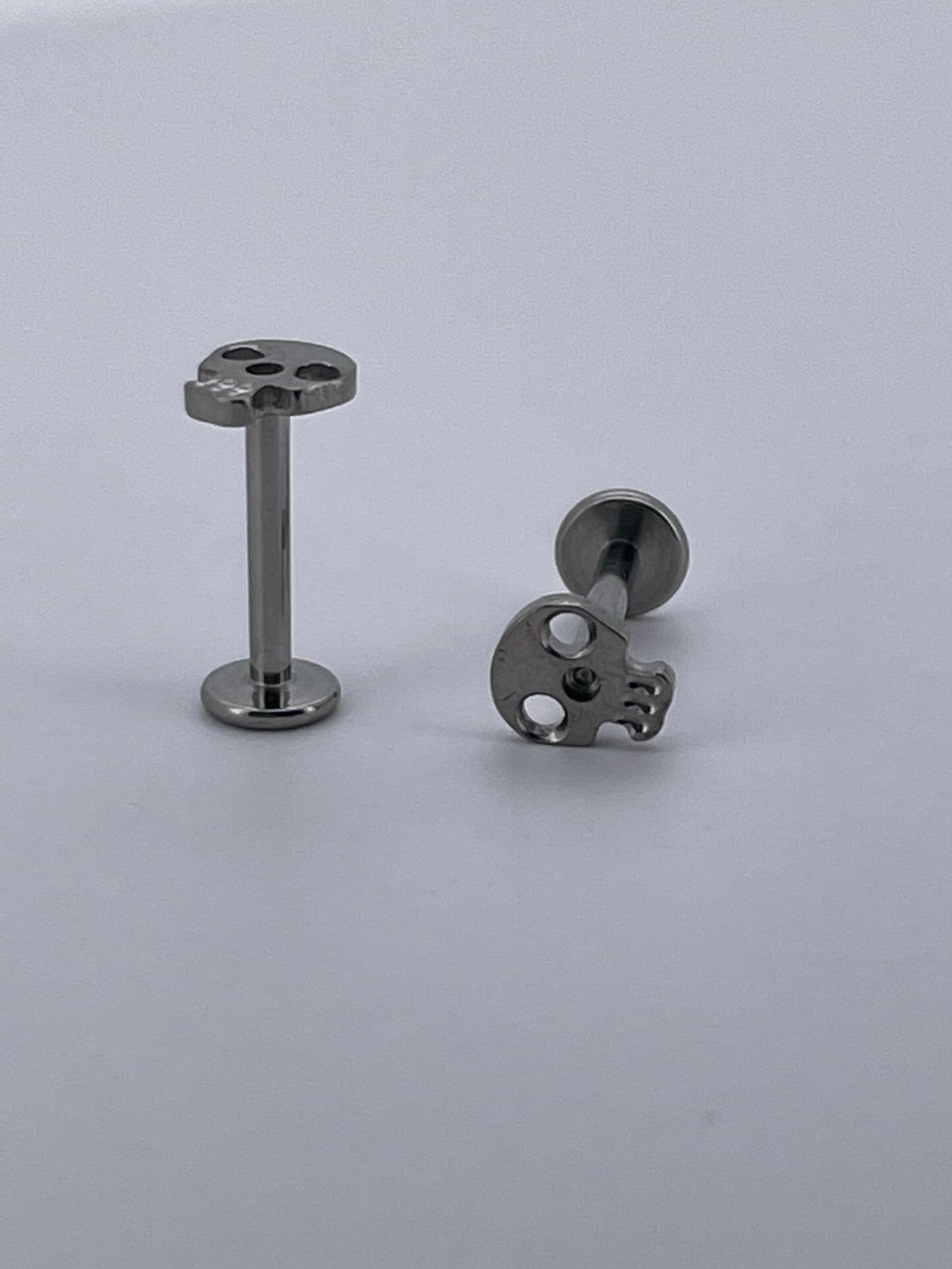 Metal Skull Stud