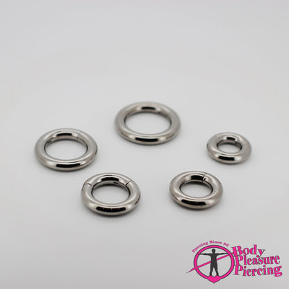 Hinged Segment Rings - Large Gauge 3mm(8g)-10mm(00g) Titanium & Steel