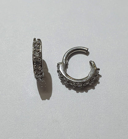Hinged Ring with Edge Facing Crystals 1.2mm(16g)