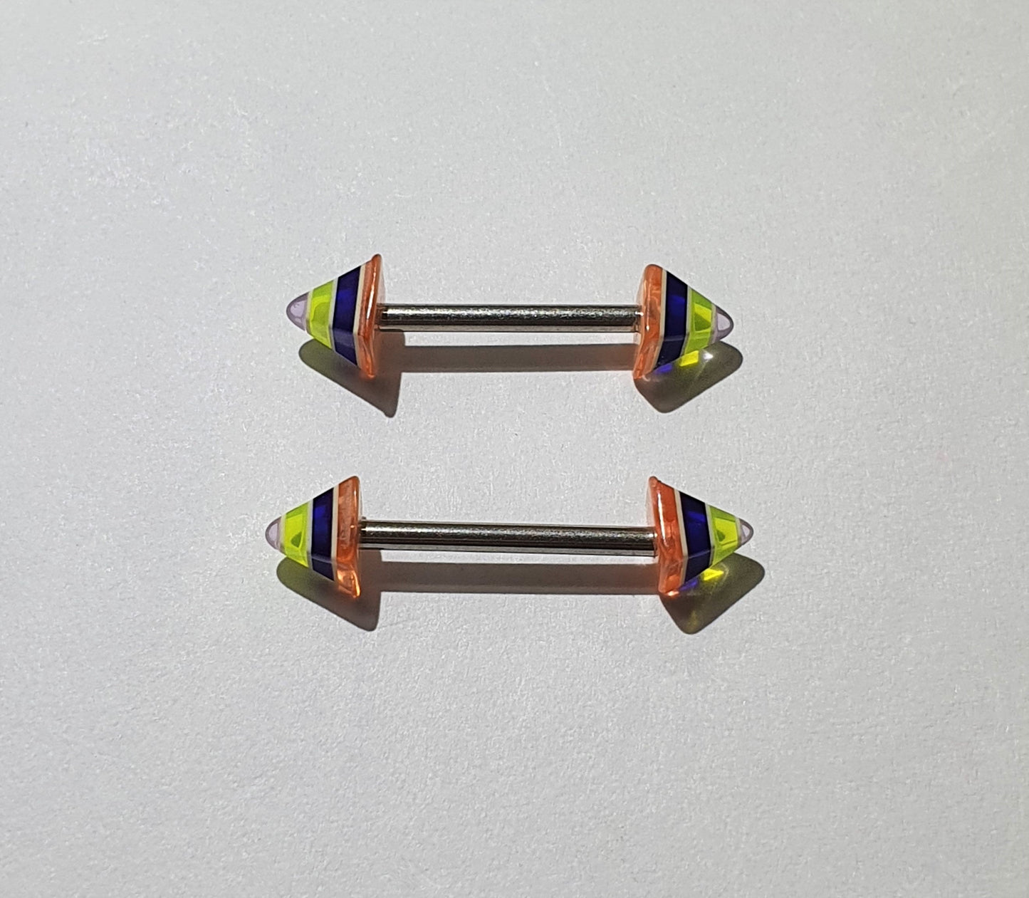 Multi-coloured Triangle End Bar