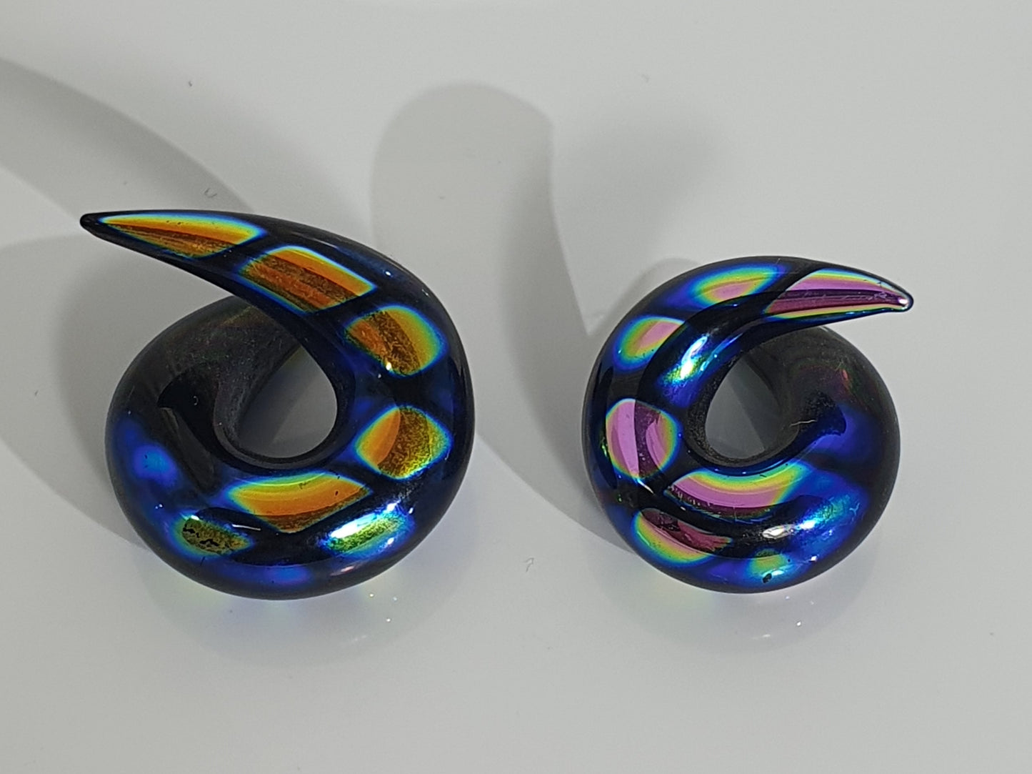 Multi-colour Snake Pattern Glass Ear Curl