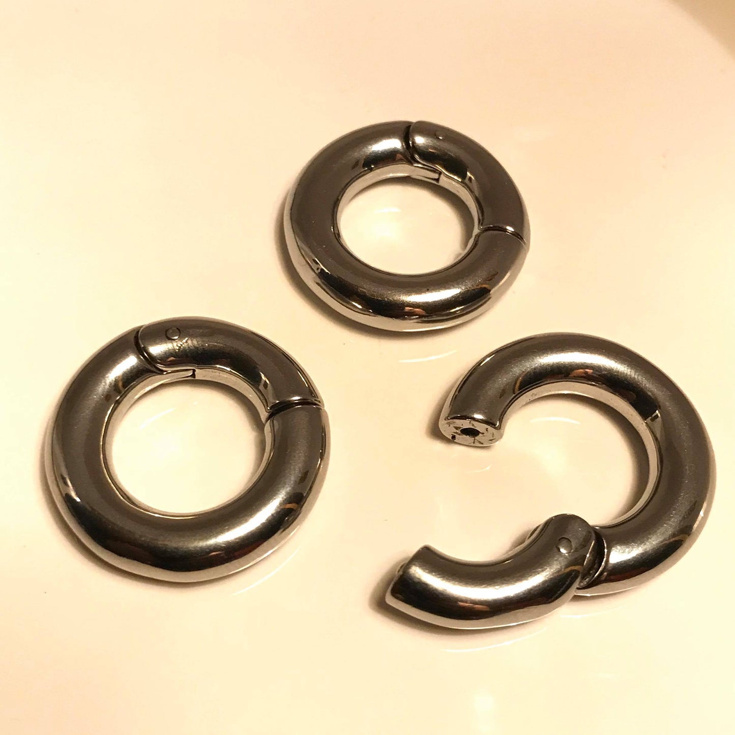 Hinged Segment Rings - Large Gauge 3mm(8g)-10mm(00g) Titanium & Steel