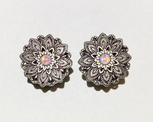 Silver Fine Detailed Flower Mandala Plug With Opal Centre (Flared)